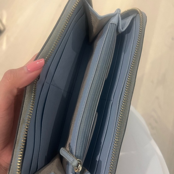 Michael Kors wallet - Picture 3 of 5